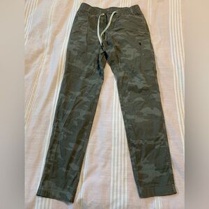 Vuori Men's Rise and Shine Camo Ripstop Pants